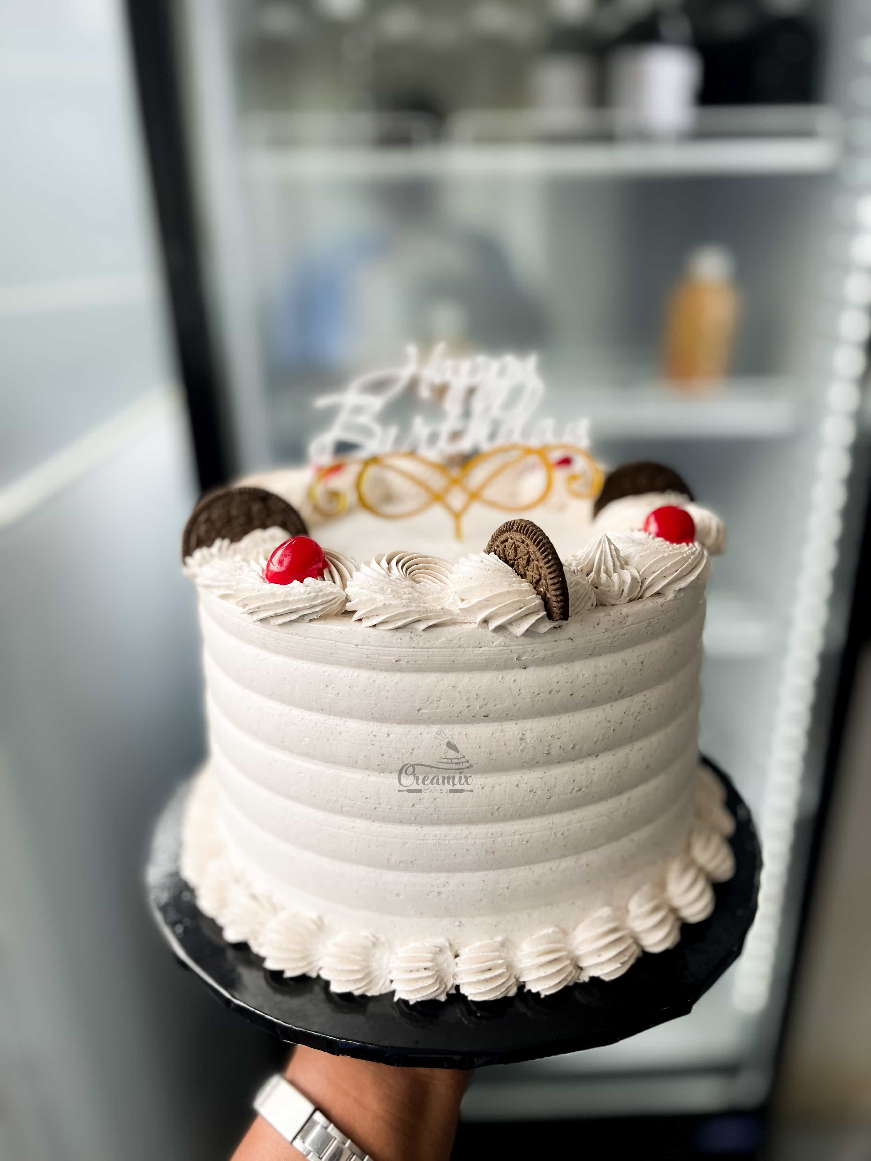 7 inch 2 layers Whipped Cream Cake - Available in Vanilla, Red Velvet, Chocolate, etc.