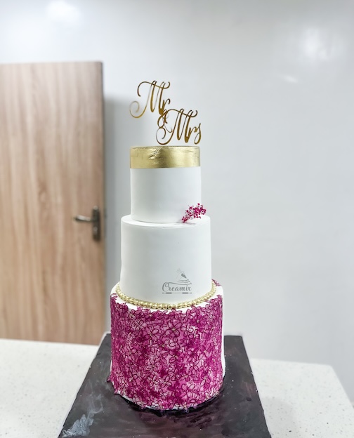 3-tiered wedding cake