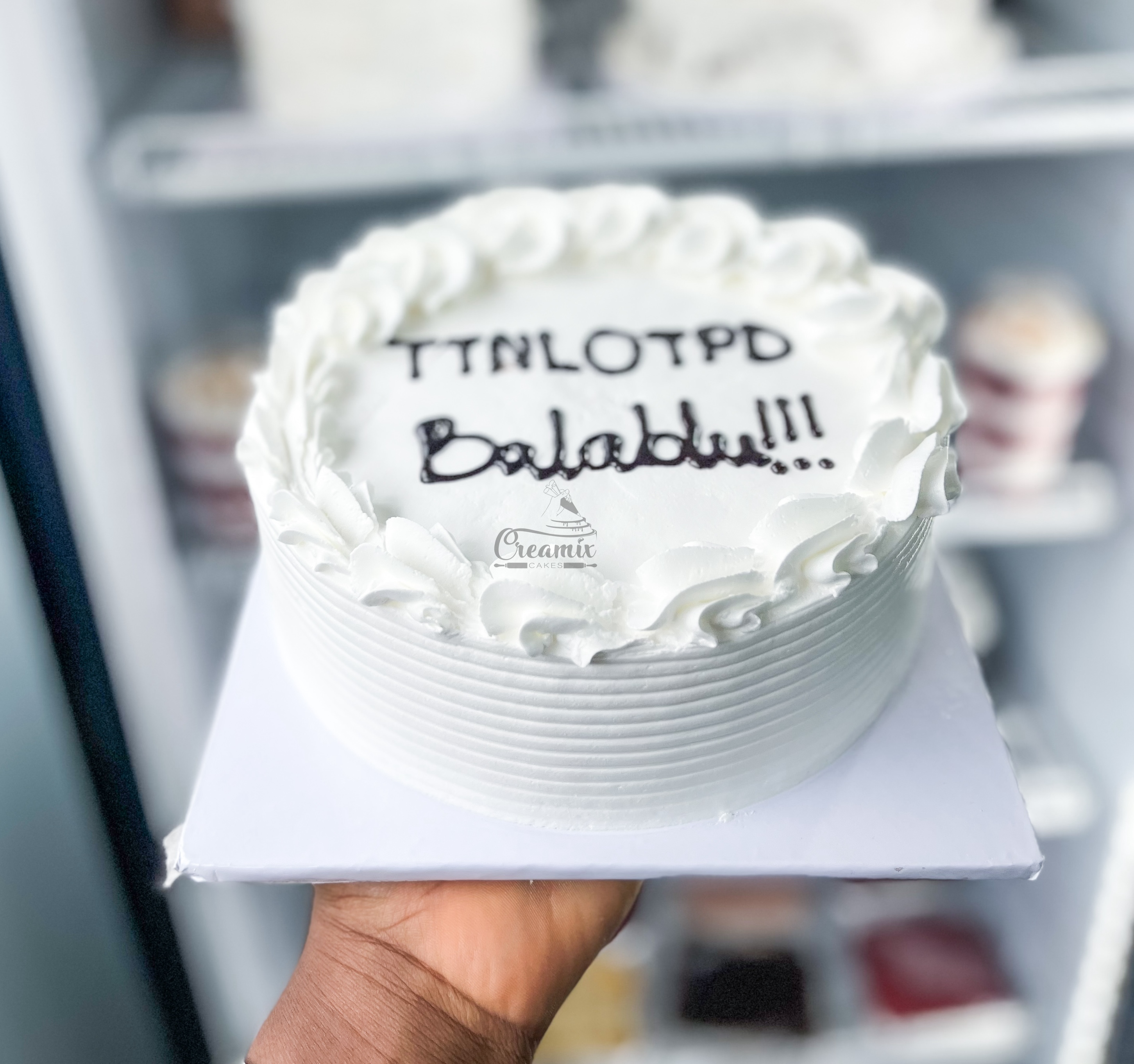 7 inch Single Layer Whipped Cream Cake - Available in Vanilla, Red Velvet, Chocolate