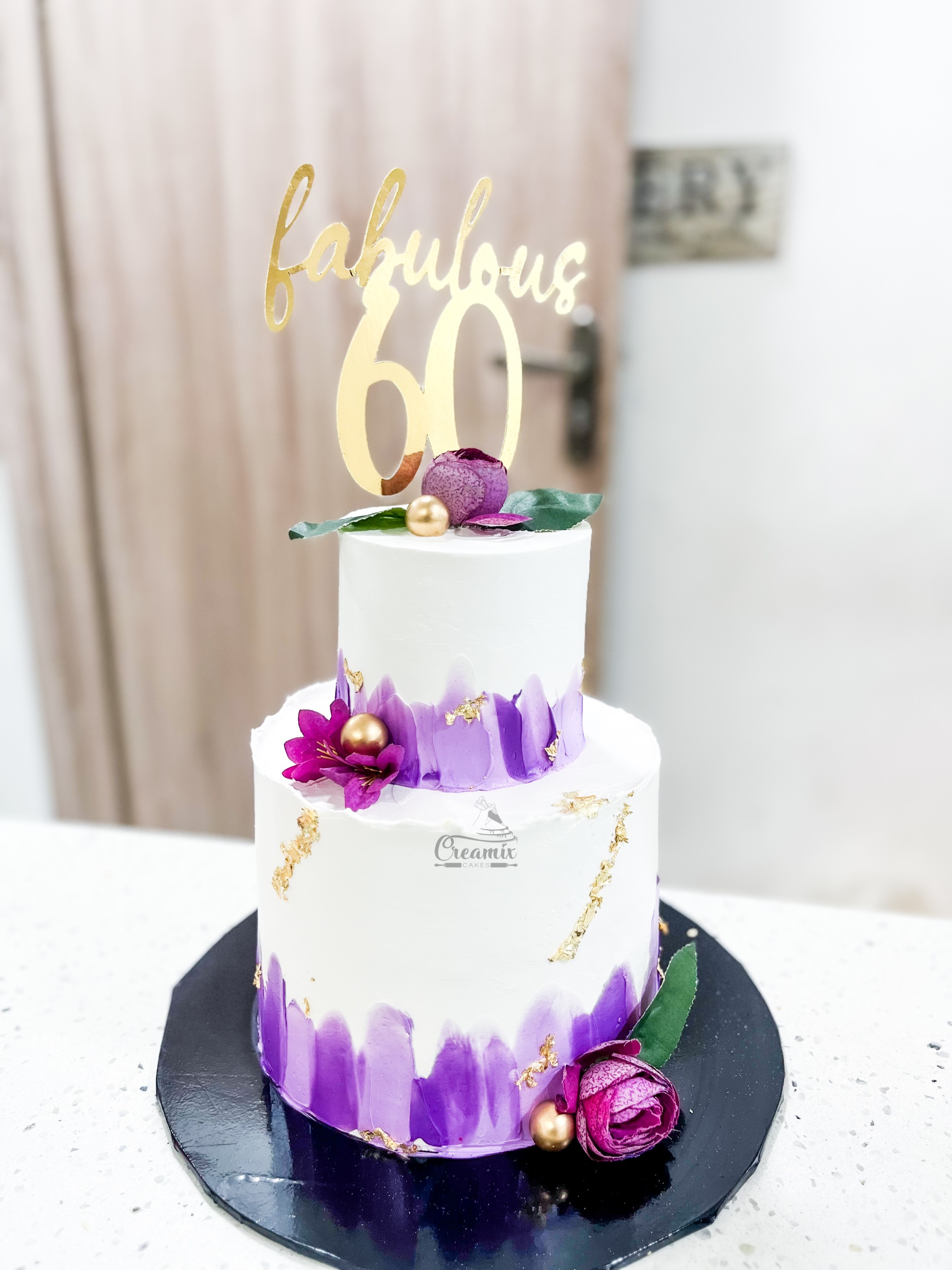 SEYI - 7 inch & 4 inch Whipped Cream Cake