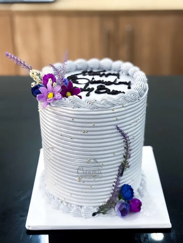 BUNMI Cake - 6" 3 layers